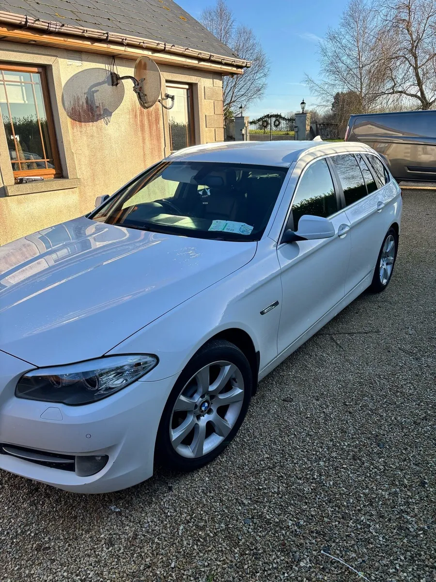 BMW 520D - Image 1