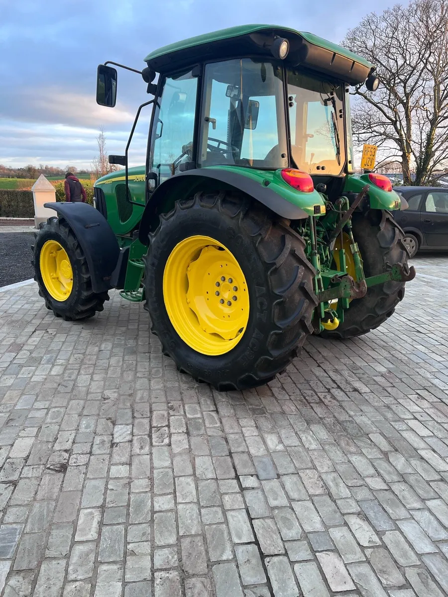 John Deere 5820 - Image 4