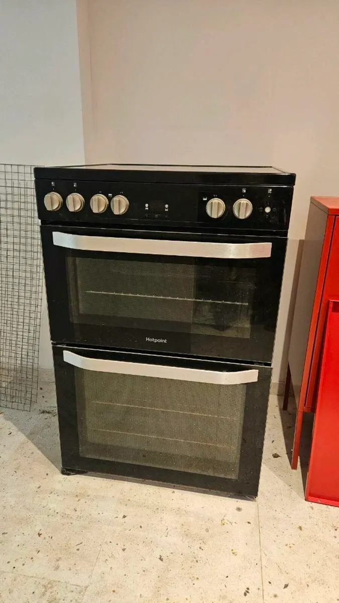 Hotpoint Stand Alone Cooker - Free to take