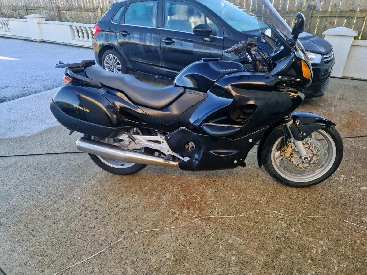 Honda deauville 650 - Image 1