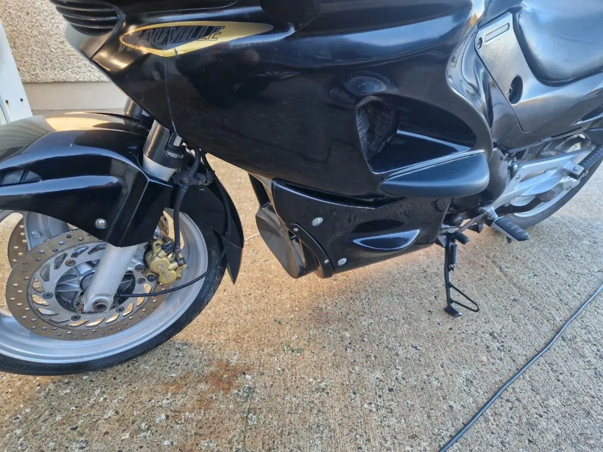 Honda deauville 650 - Image 4