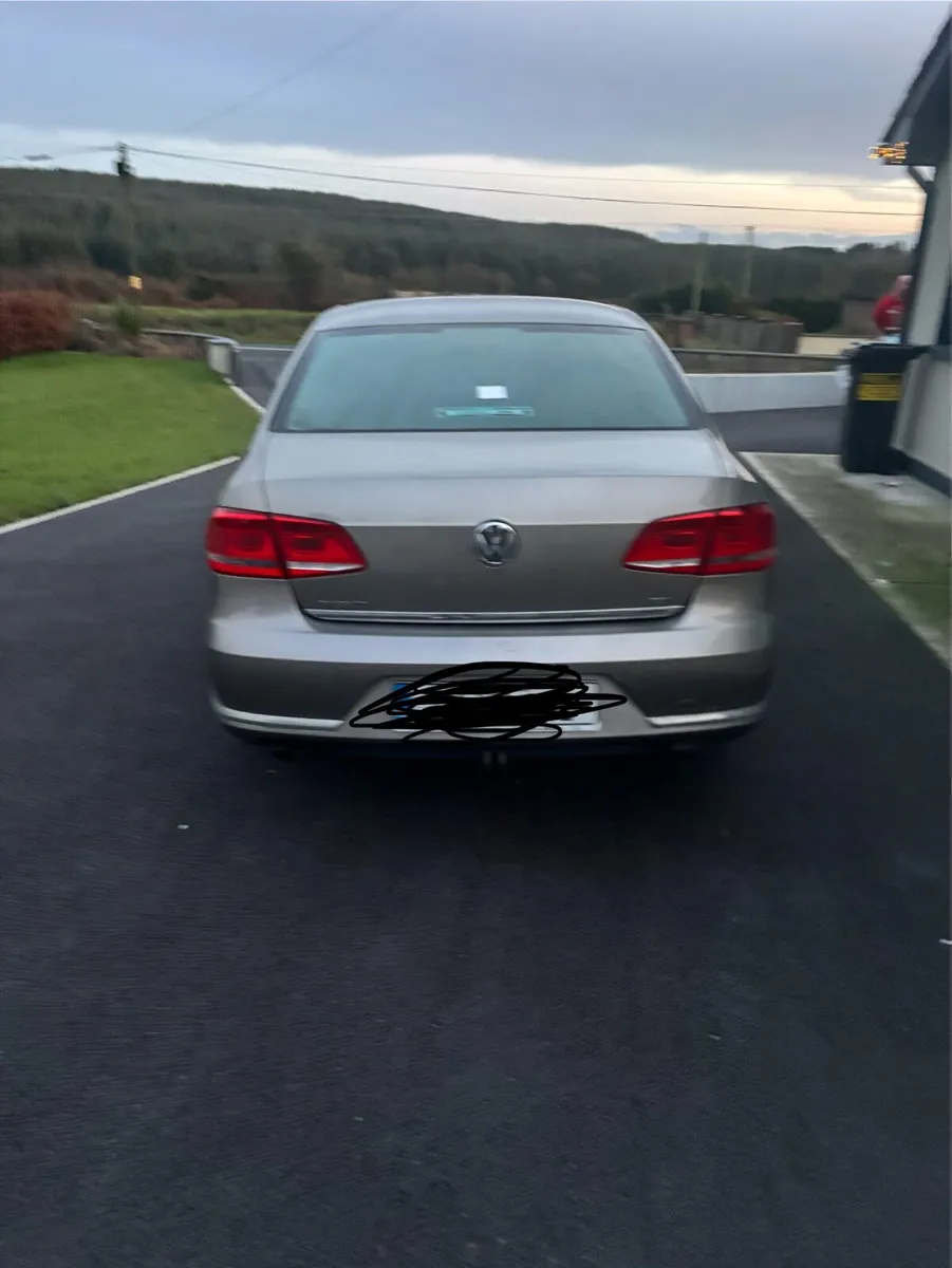 Volkswagen Passat - Image 4