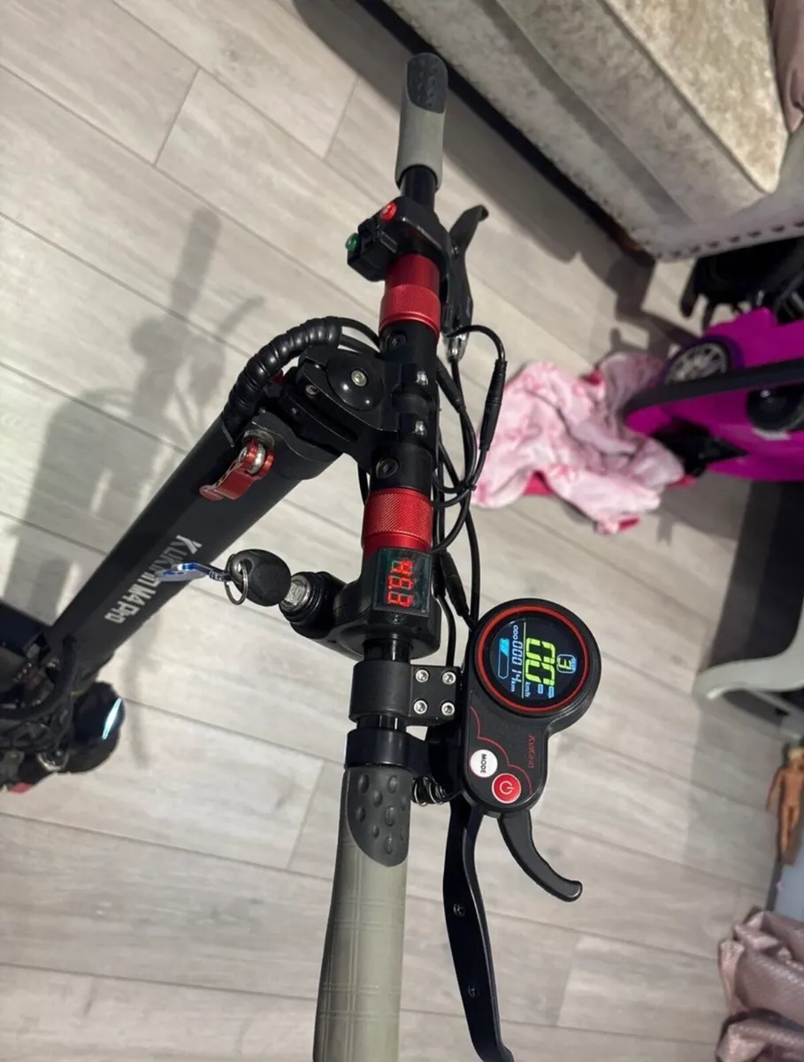 E scooter - Image 2