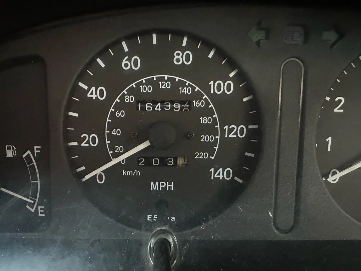 Toyota Corolla 2001 - Image 4