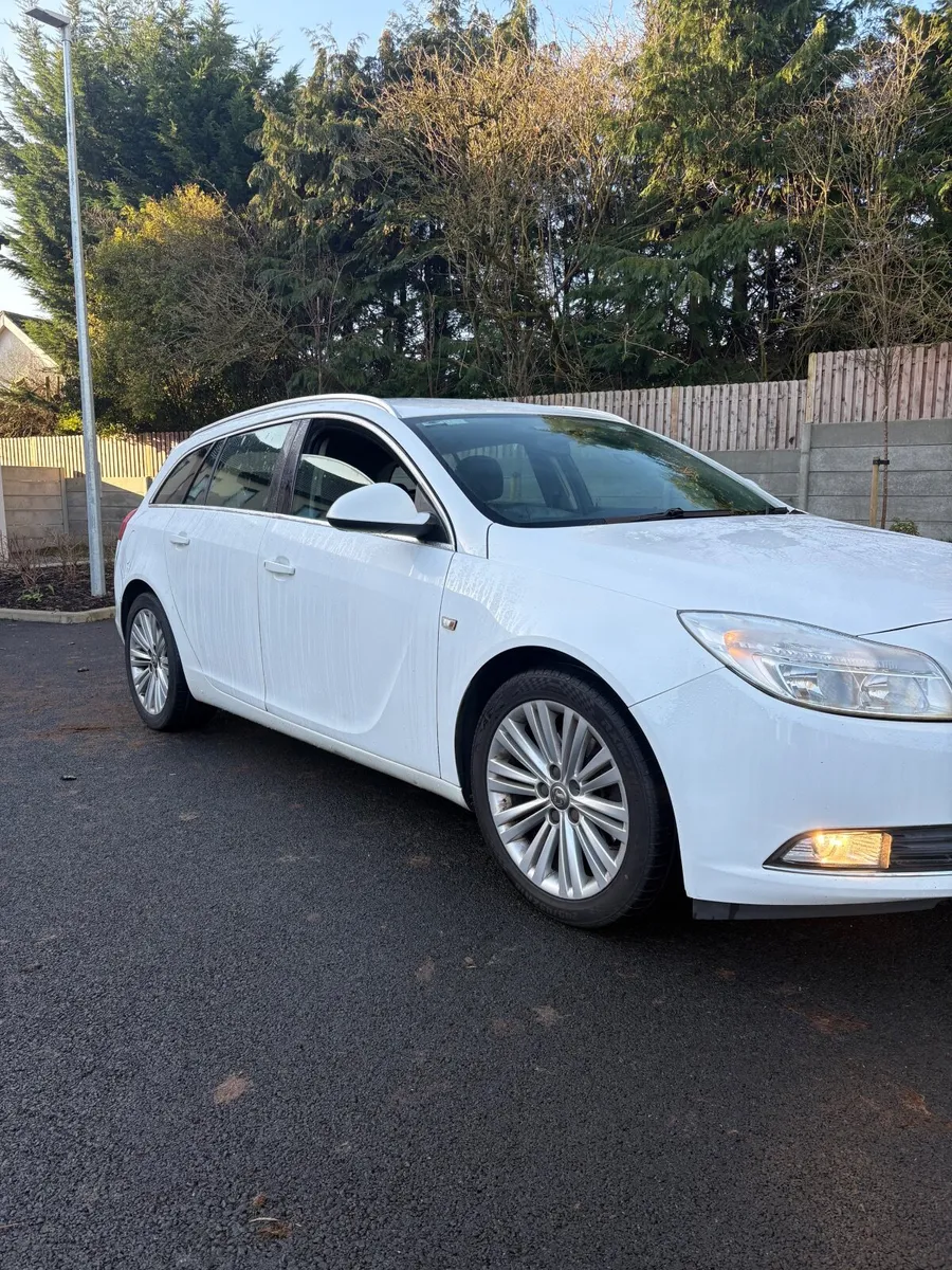 Vauxhall Insignia 2013 - Image 1
