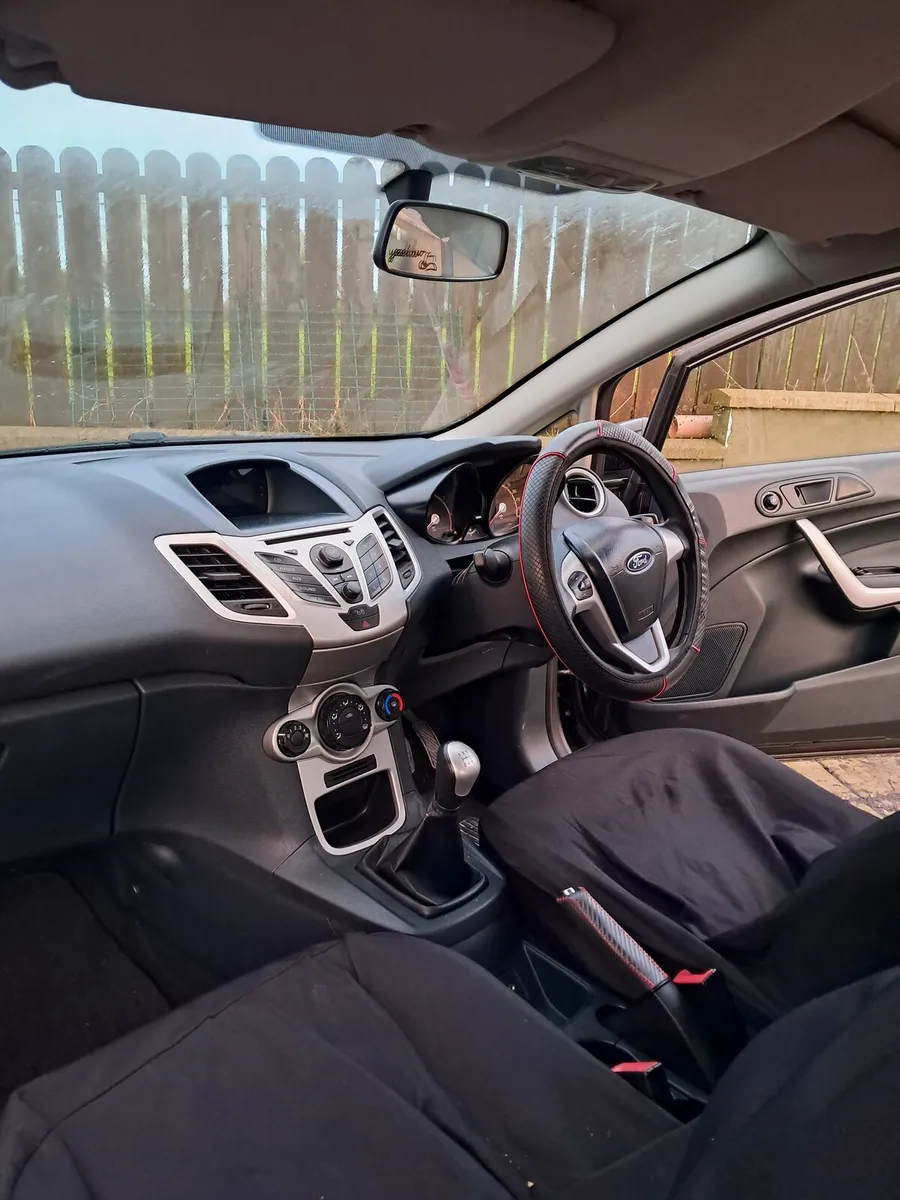 Ford Fiesta 2012 - Image 4