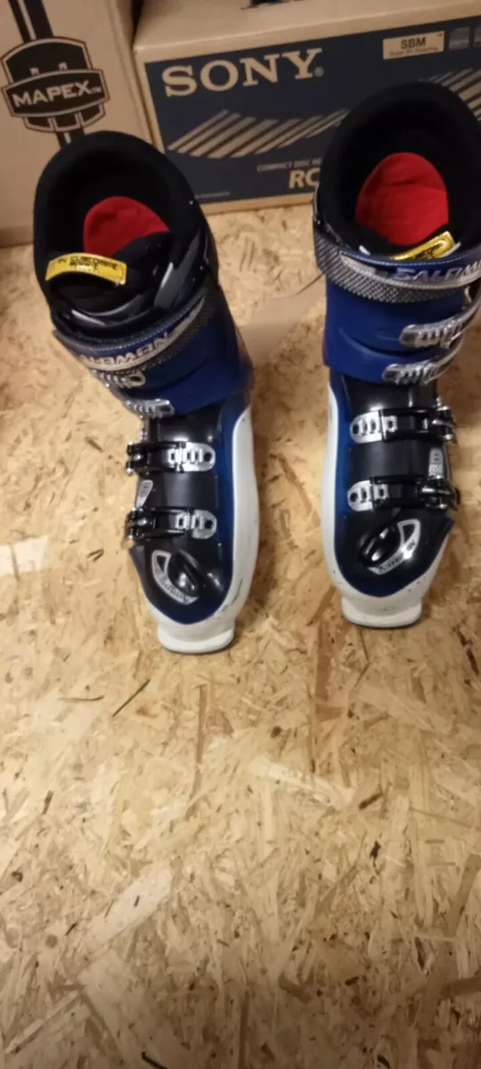 Men Salomon Ski Boots - Image 1