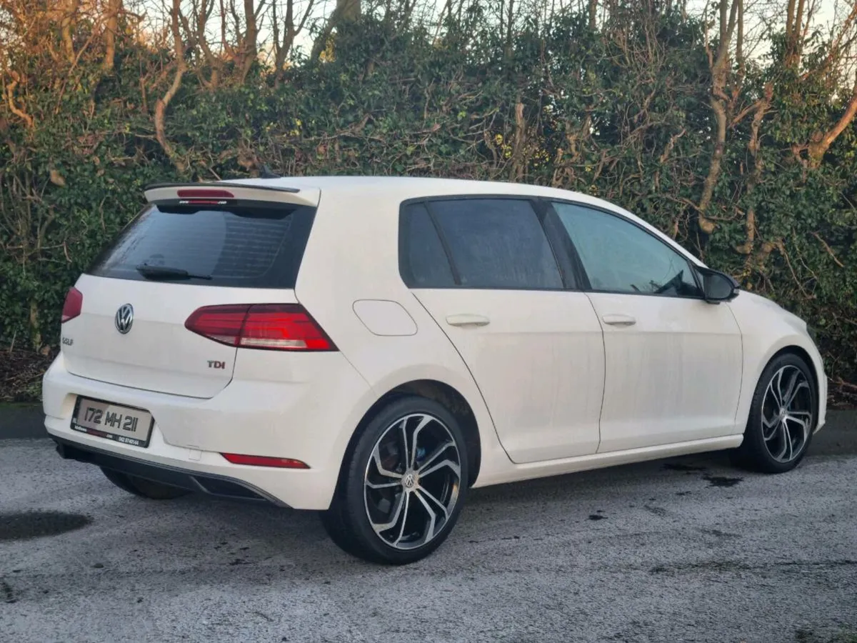 2017 VW Golf 1.6Tdi 5 Door - Image 2