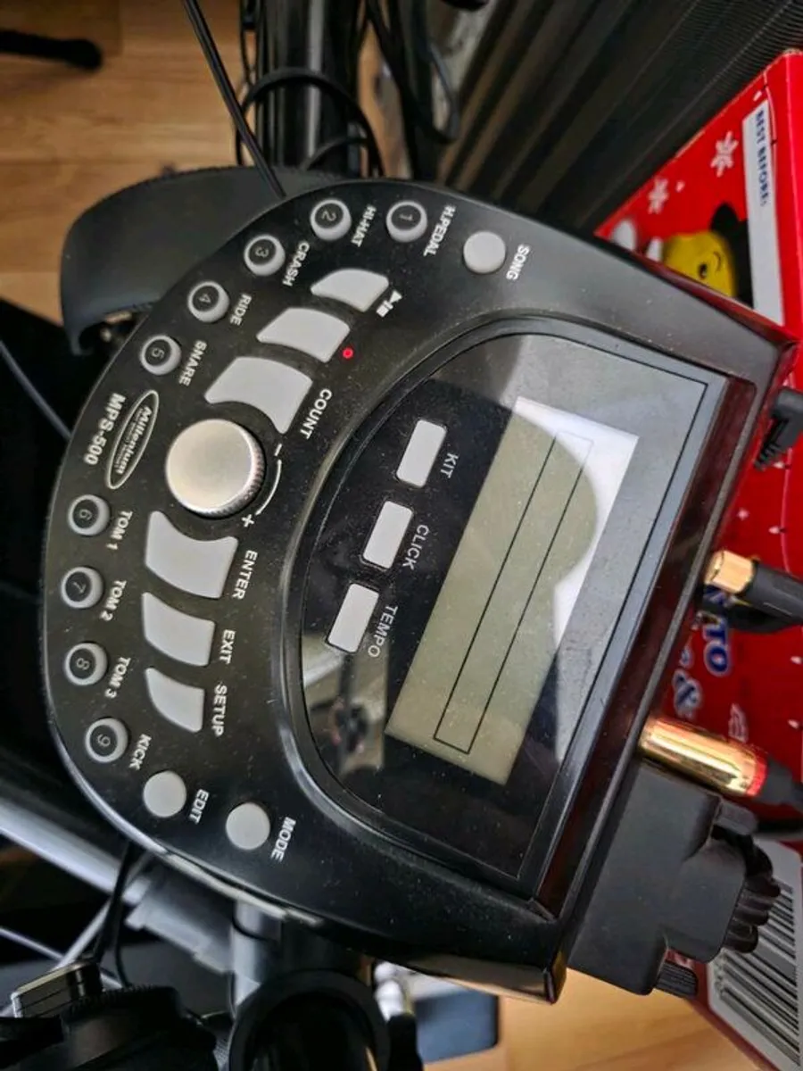 Electronic drum set - Image 1