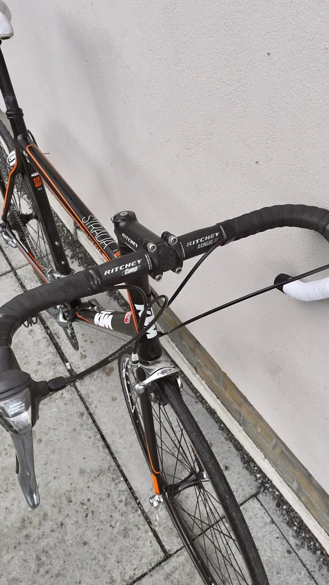 KTM Strada 1000 road bike - Size M - Carbon Fork - Image 2