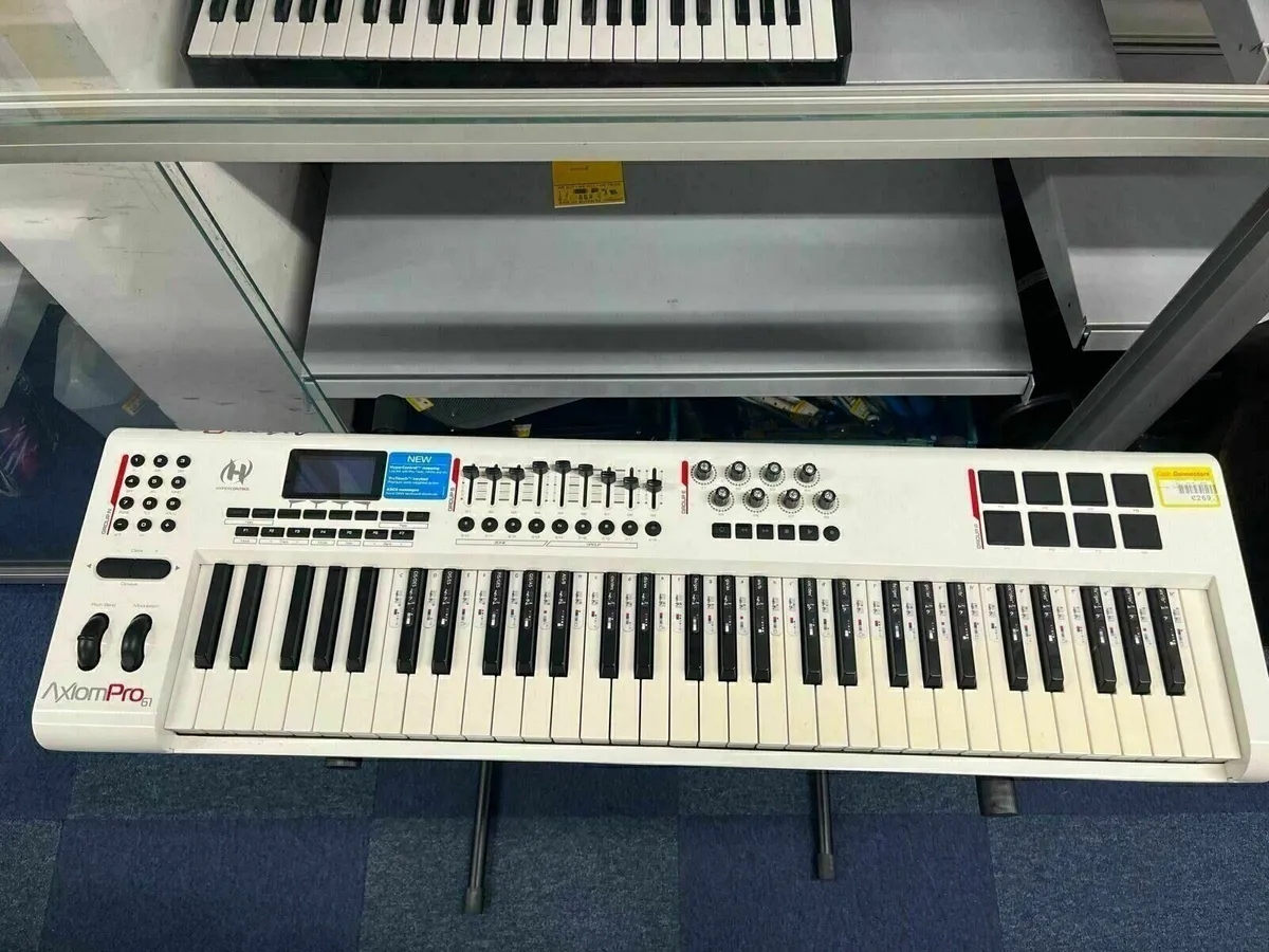 Axiom Pro 61 MIDI Controller - Image 1