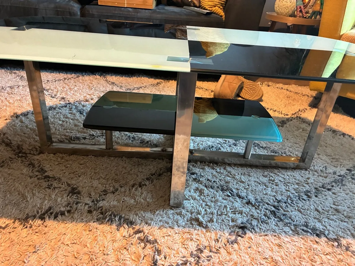 Glass coffee table - Image 3