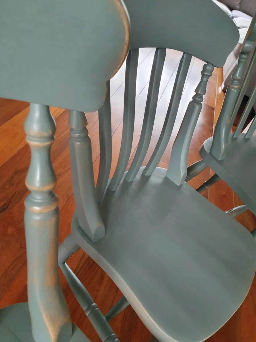 Set of 4 solid wood dining chair - Image 4
