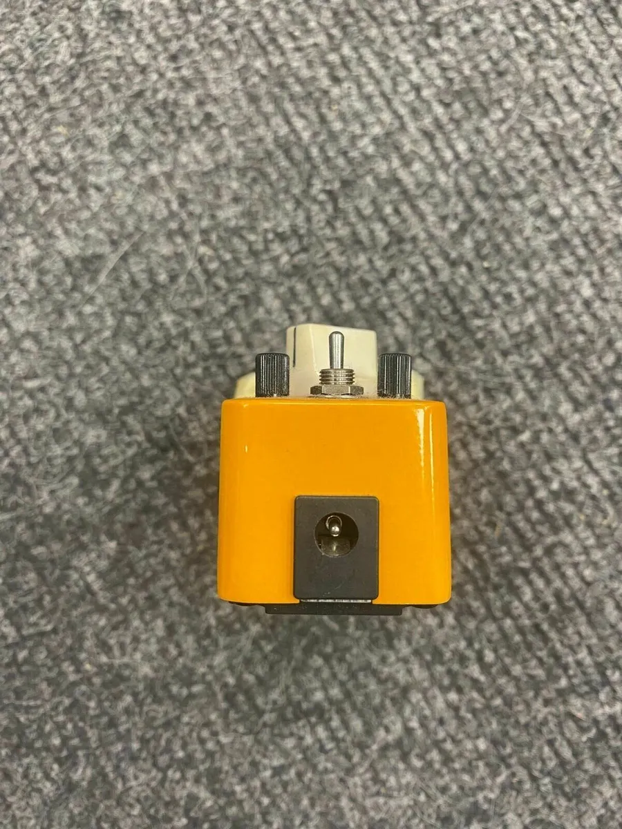 Mooer Liquid Guitar Pedal - Image 2