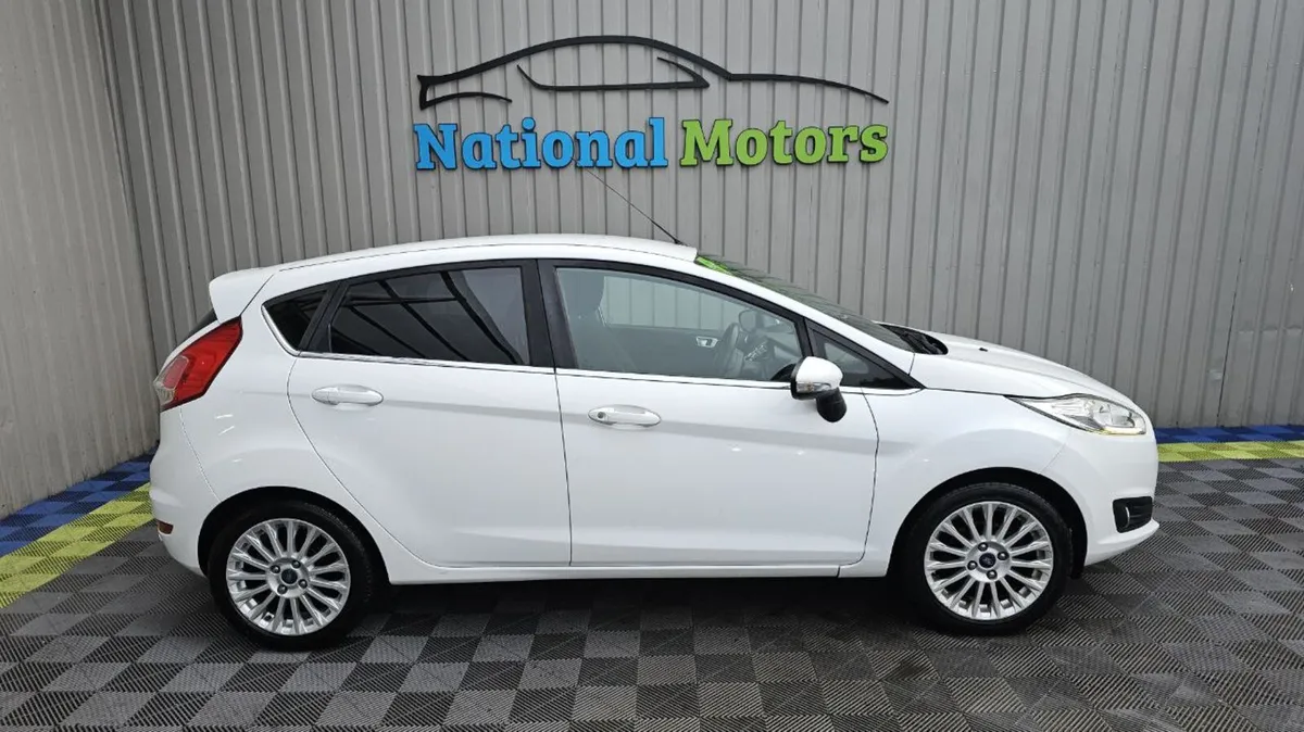 2015 Ford Fiesta TITANIUM 1.0 Petrol - Image 2