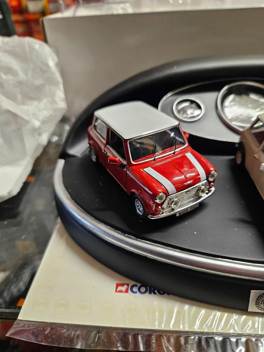Corgi Mini Cooper Display Diorama - Image 2