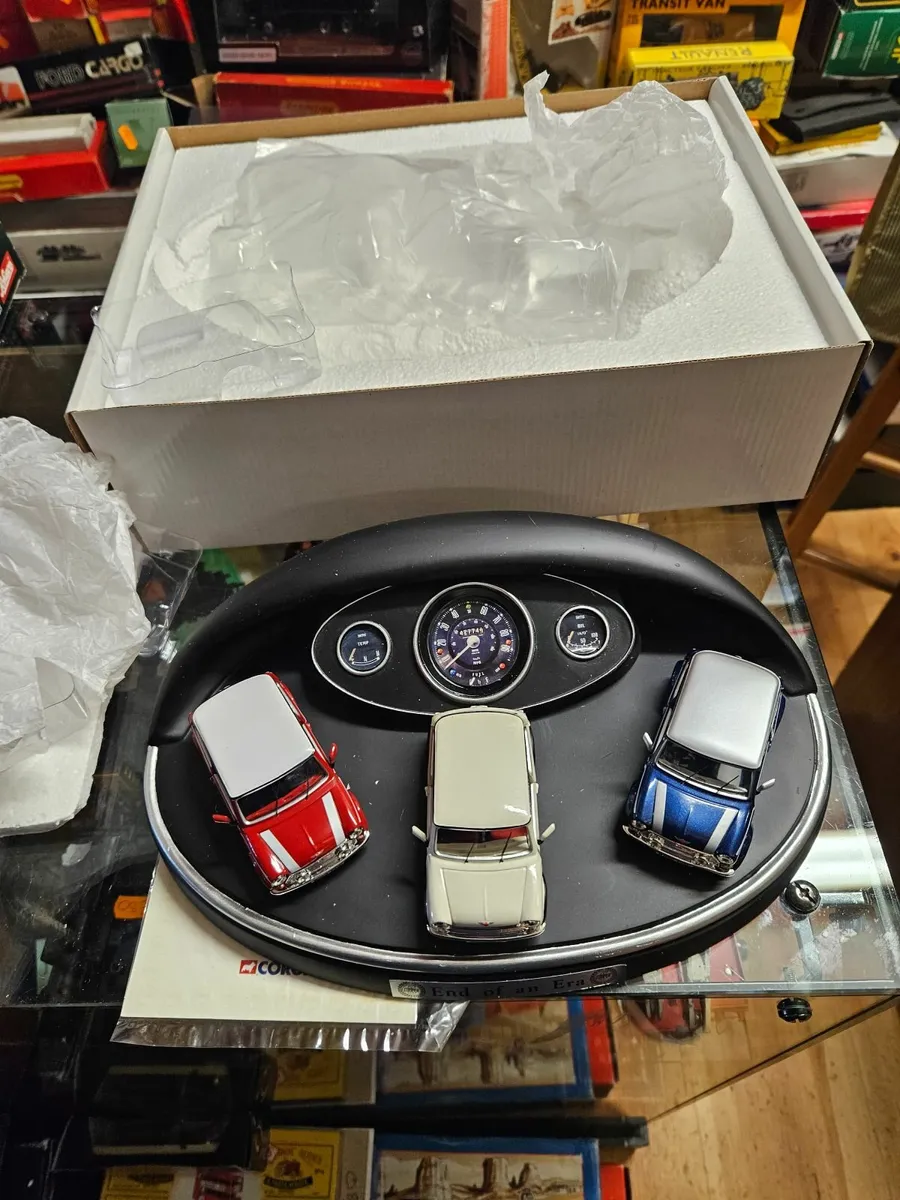 Corgi Mini Cooper Display Diorama - Image 1