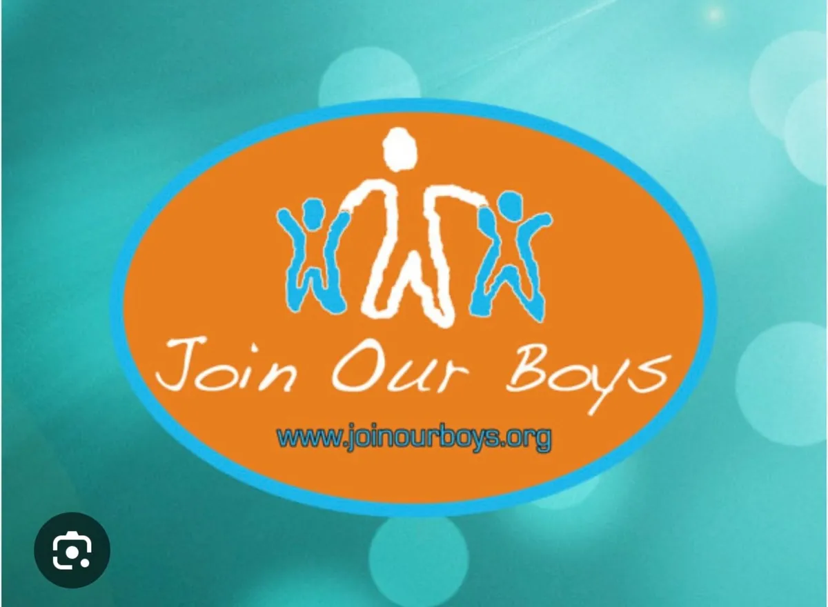 Charity Lot- Carrick Xmas Belles on Monday - Image 2