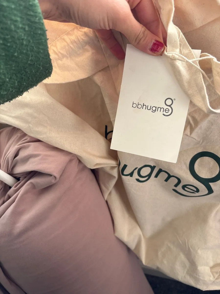 bbhugme pregnancy pillow - Image 4