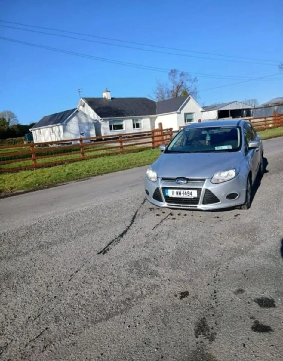 2011 Ford Focus Needs Engine - Image 2