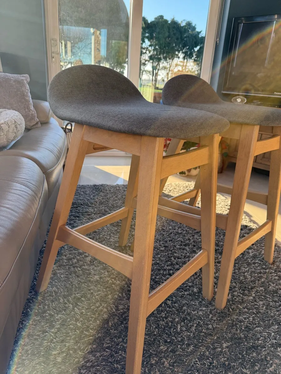 Two high kitchen stools - Image 2