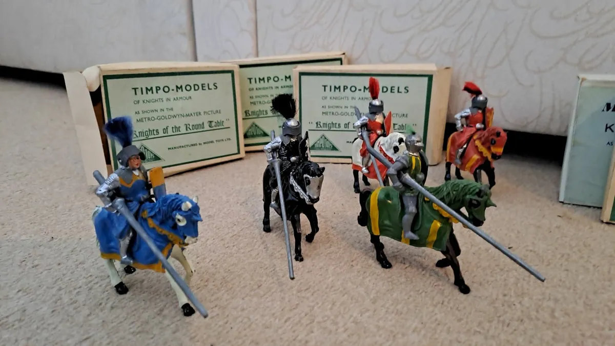 Vintage collectors toys - Image 2