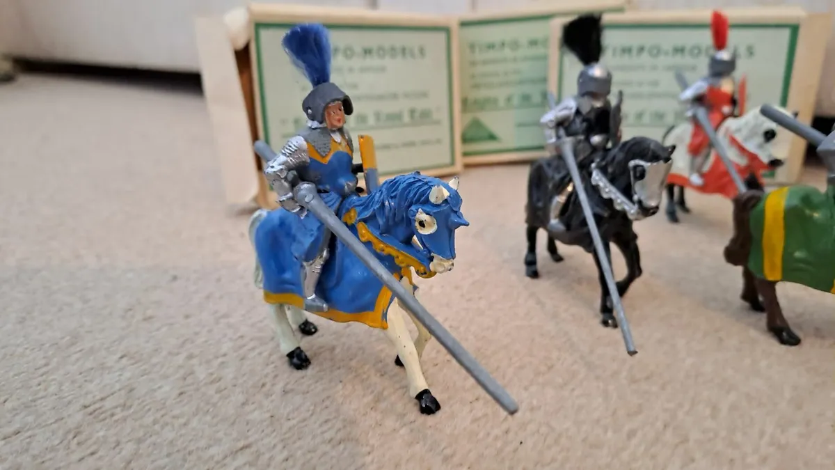 Vintage collectors toys - Image 4