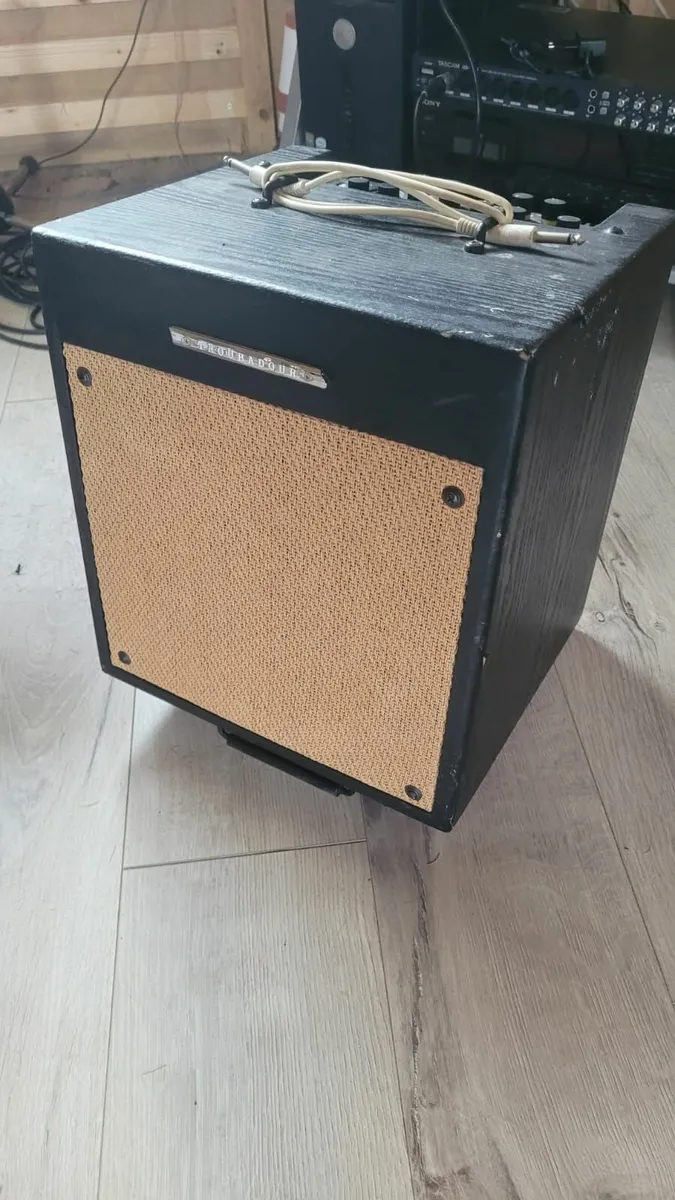 Ibanez Troubadour T35 Acoustic Guitar Amp - Image 1