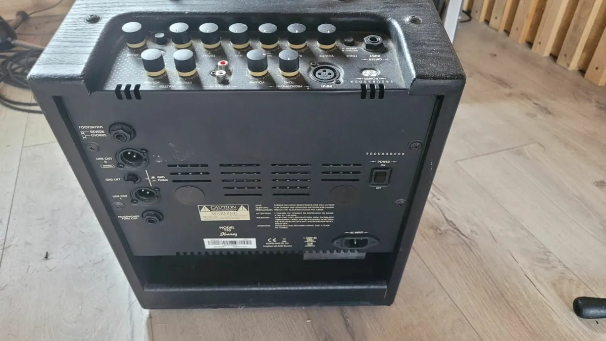 Ibanez Troubadour T35 Acoustic Guitar Amp - Image 3