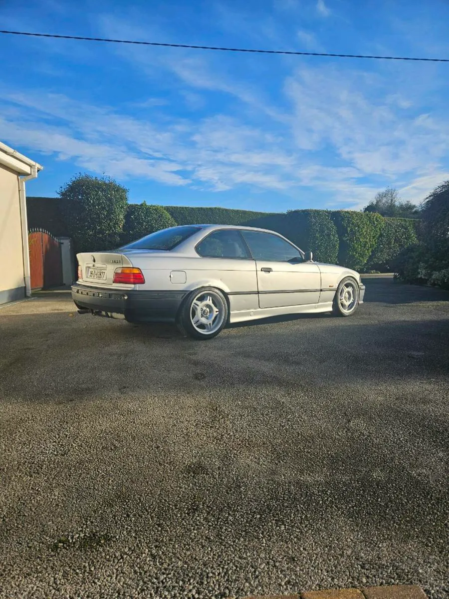 Bmw E36 Coupe - Image 2