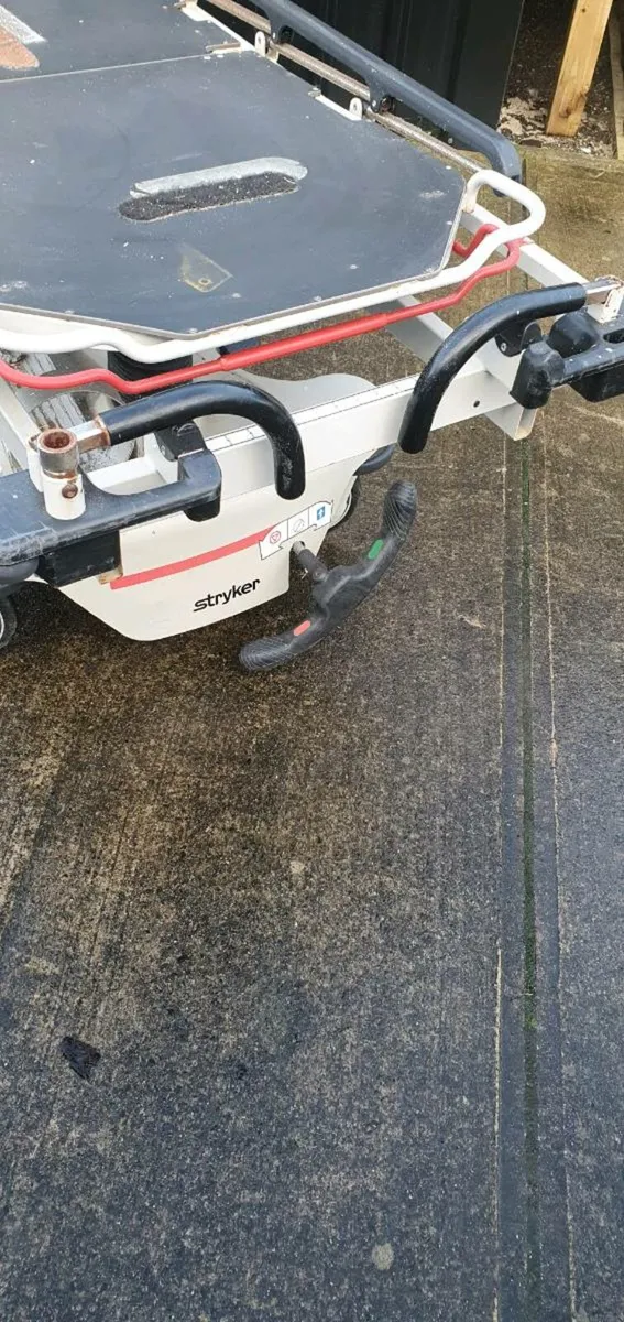 Hospital bed - Image 4