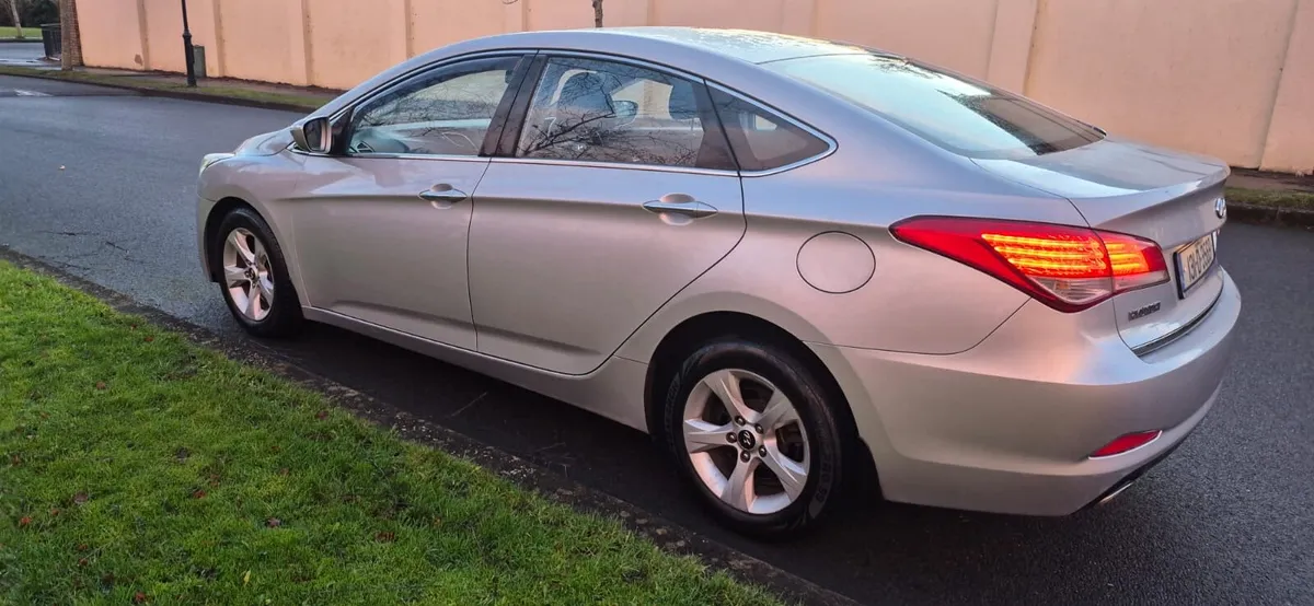 2013 Hyundai i40 1.7 Diesel Automatic – Saloon - Image 3