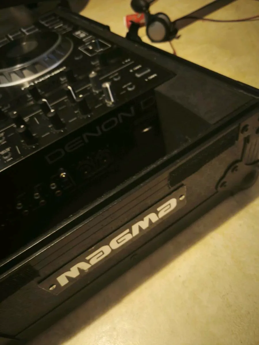Denon prime 4 magma black flightcase included - Image 4