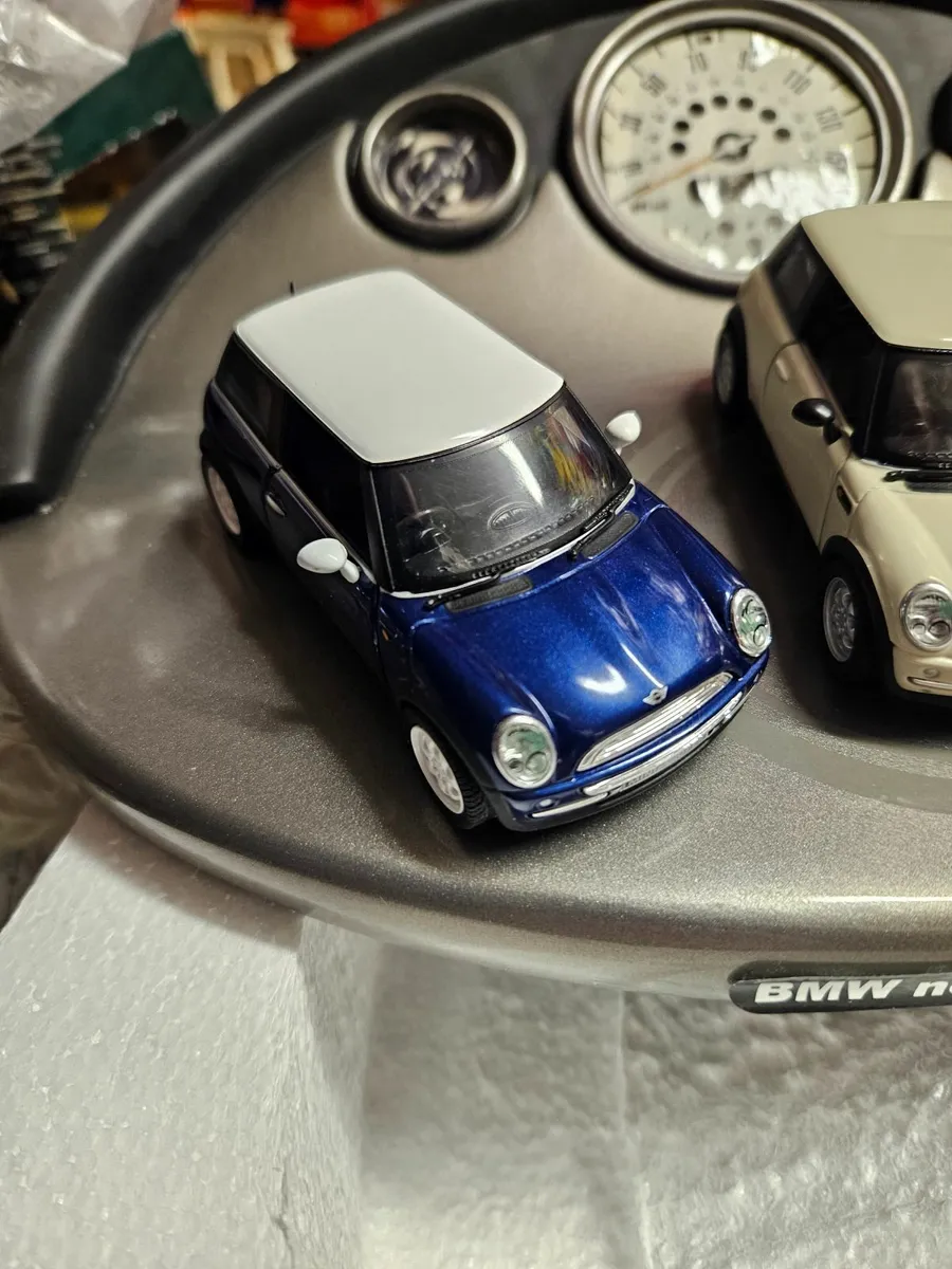 Corgi Mini Cooper Diorama Display - Image 2