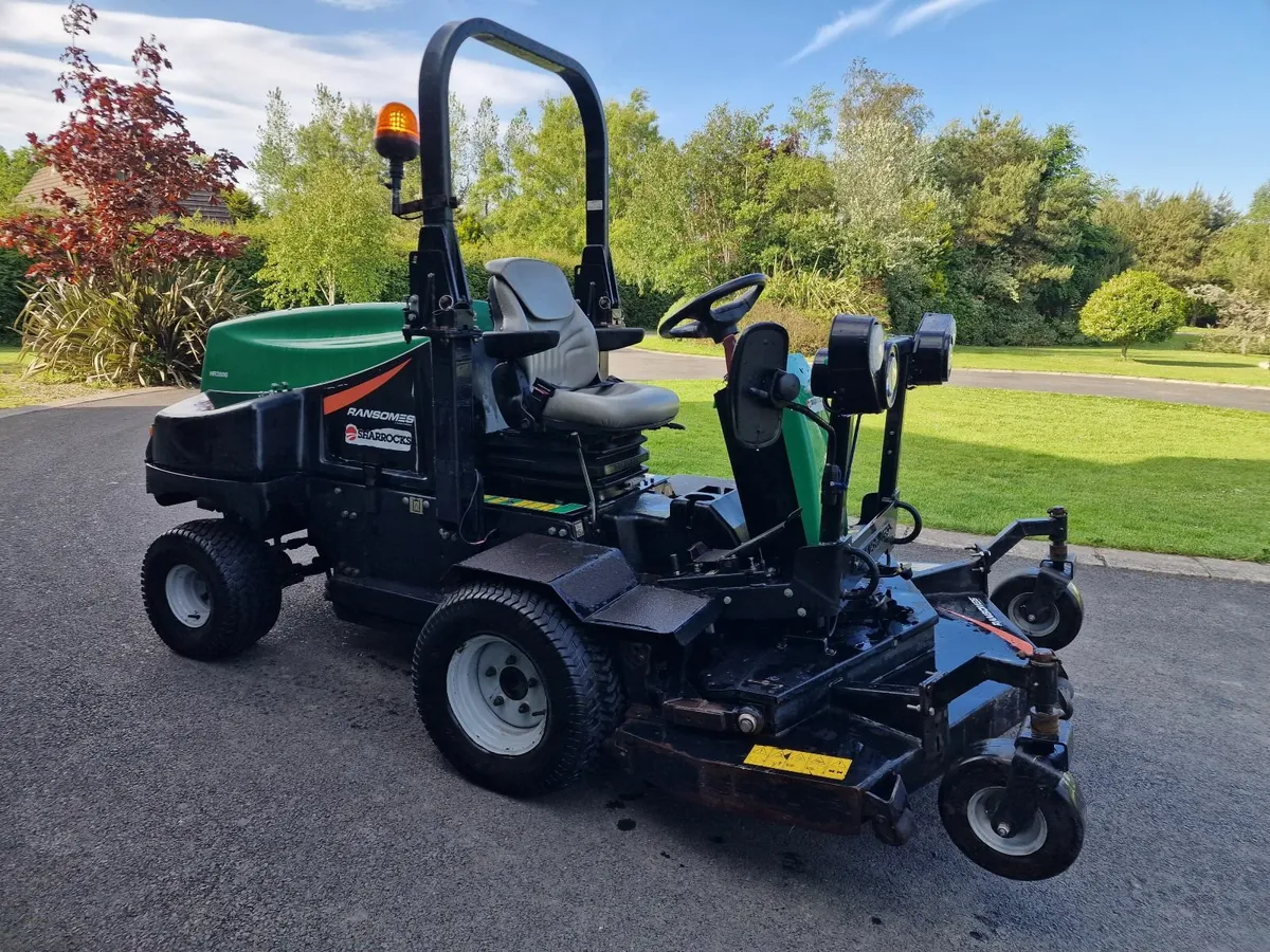 Ransomes 38hp ride on mower lawnmower - Image 1