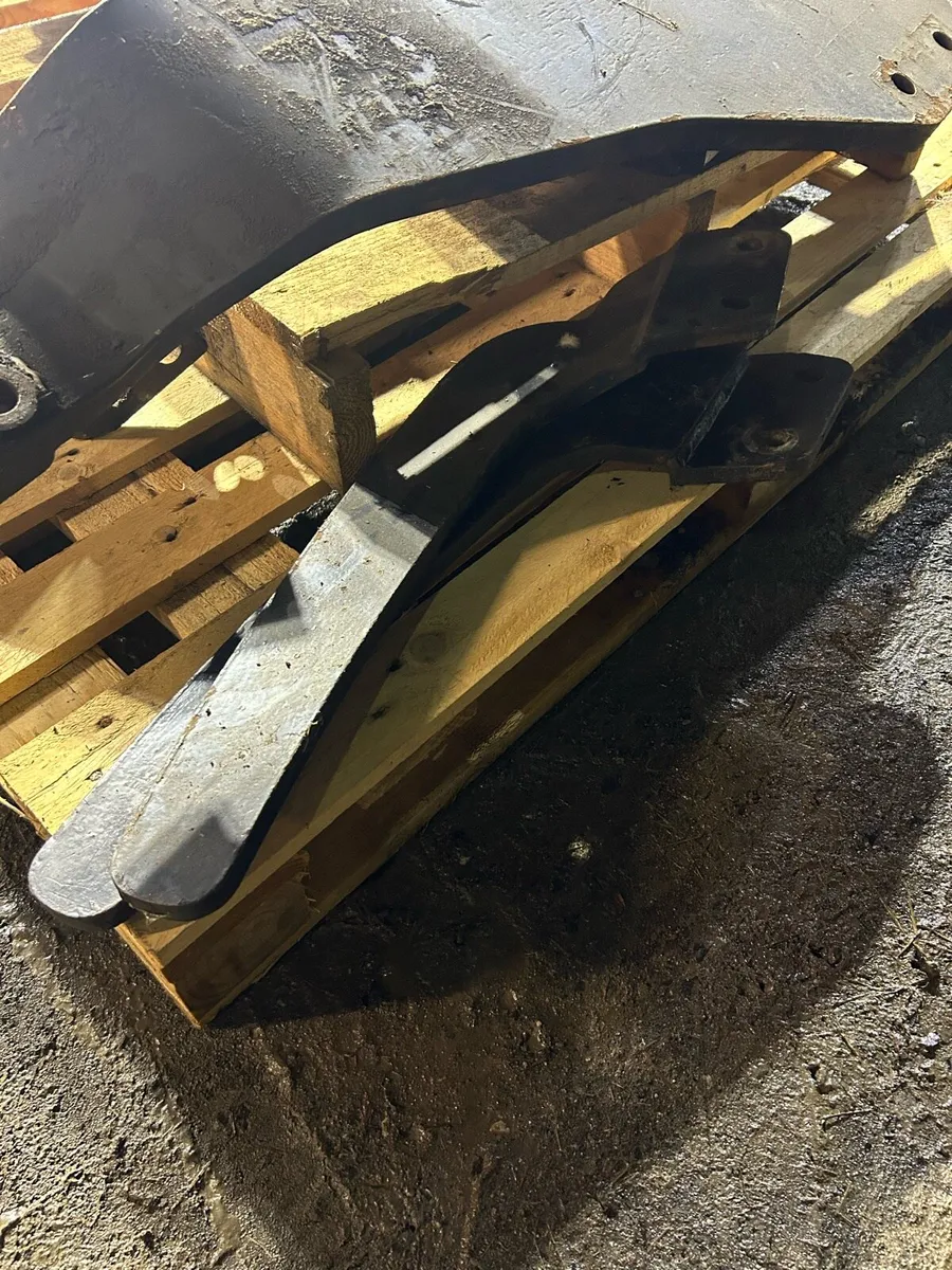 Quicke Brackets - Image 3