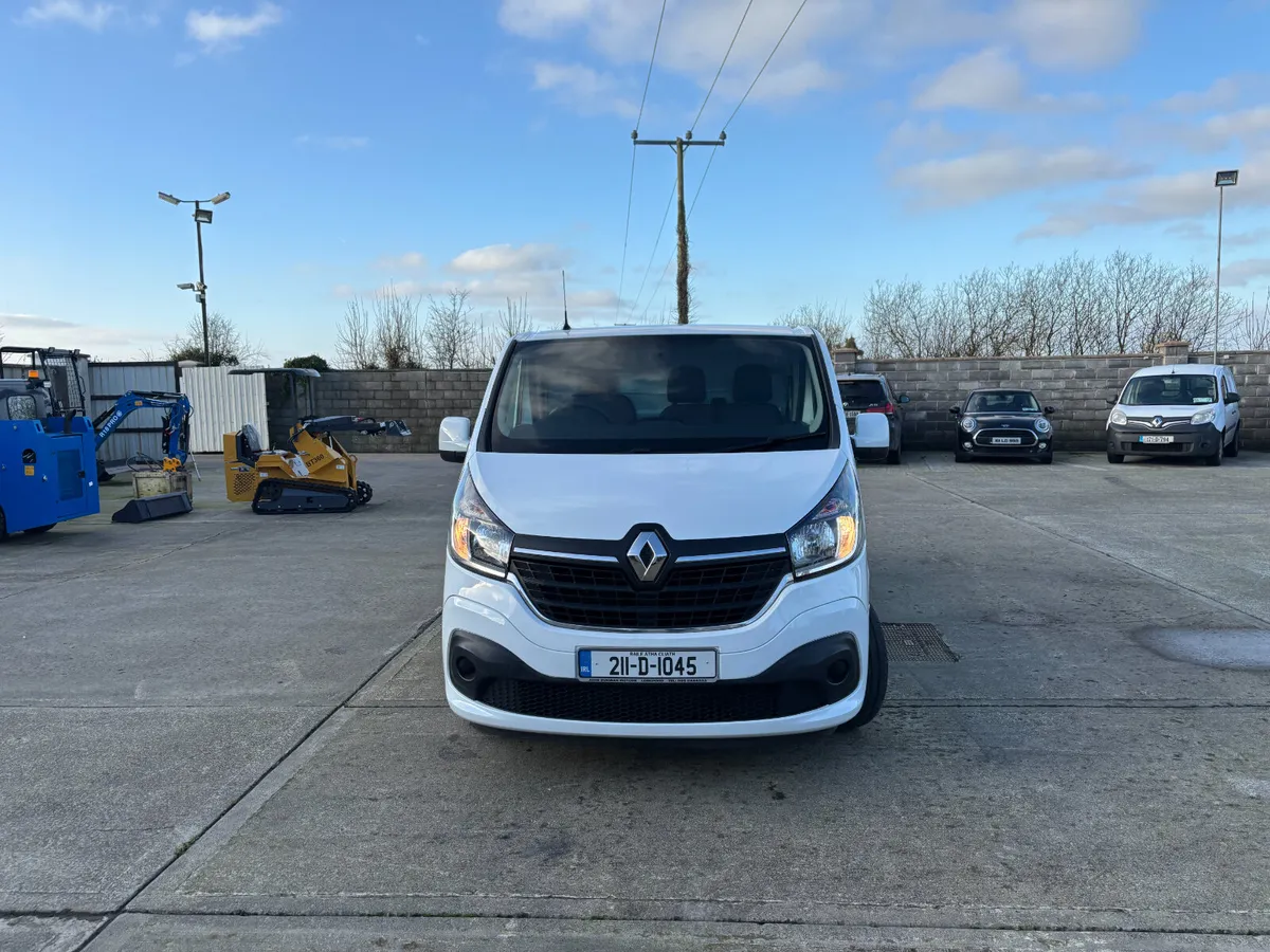 Renault Trafic 2.0 Turbo Diesel - Image 2
