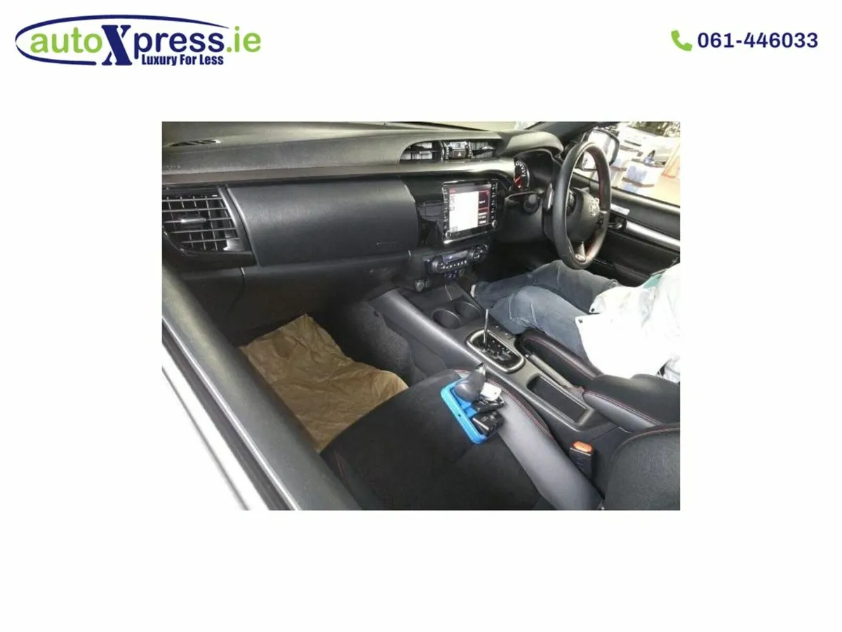 Toyota Hilux 2.4D Z GR SPORT Automatic. - Image 2