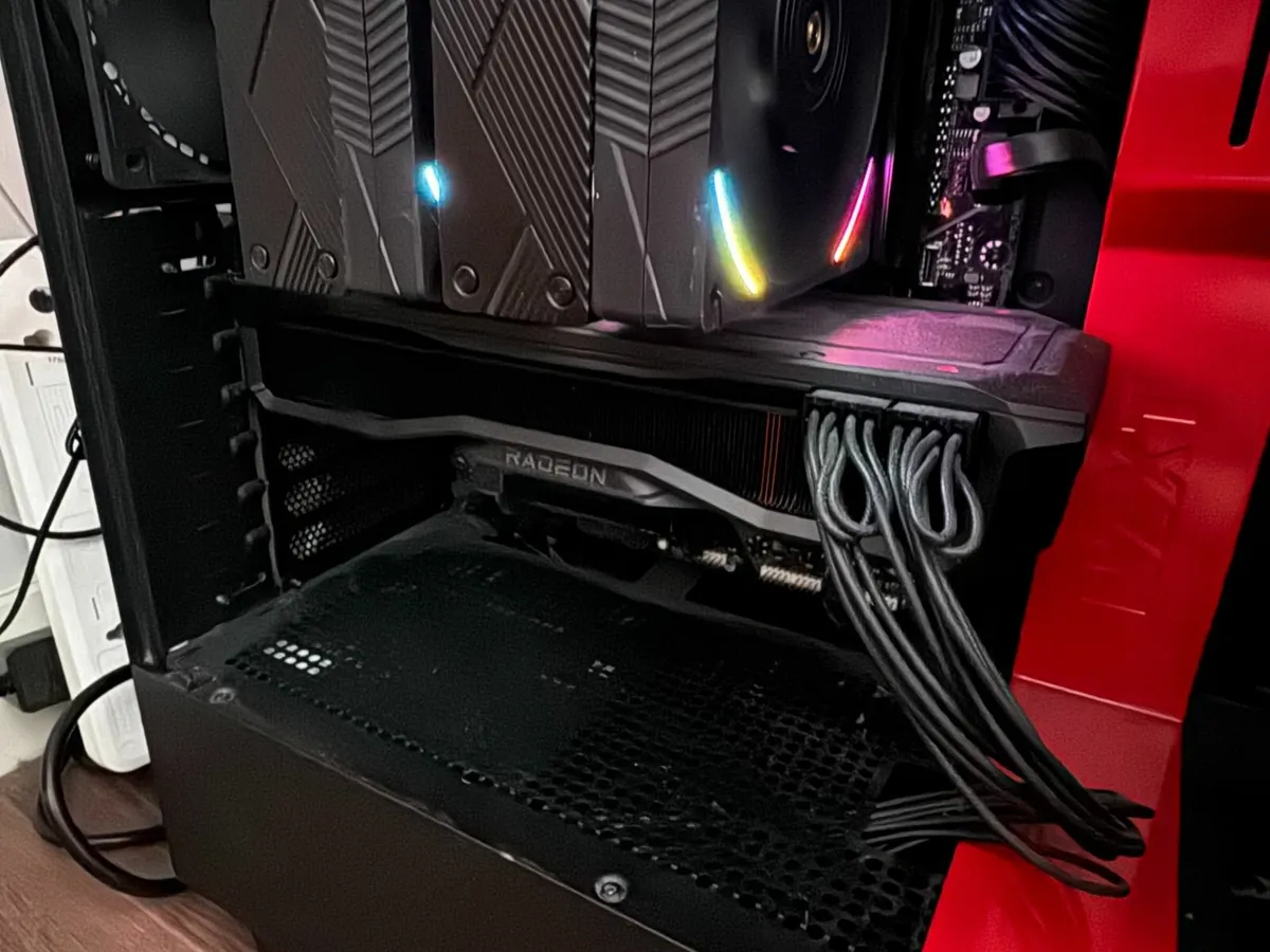 RX 7900 XT FE 20GB - Image 1