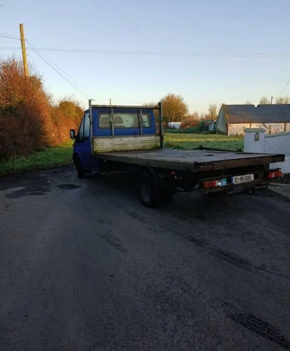 2007 Ford Transit Flatbed Engine Needs Attention - Image 4