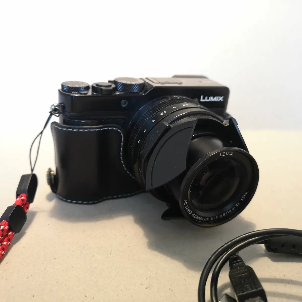 Lumix LX100 II - 5000 Shots - Pristine Condition - Image 2