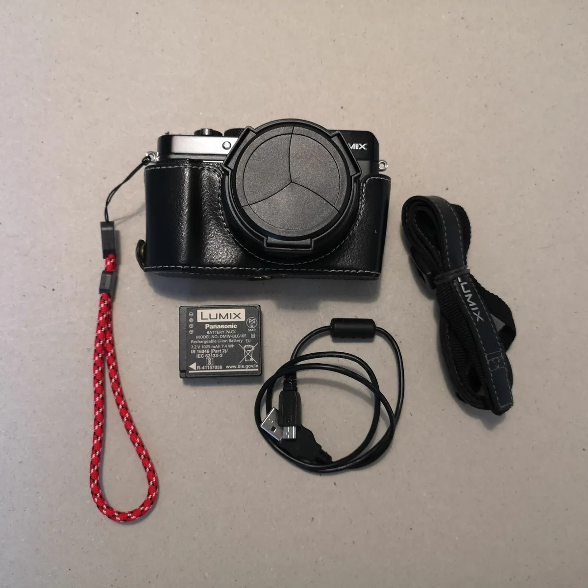 Lumix LX100 II - 5000 Shots - Pristine Condition - Image 1