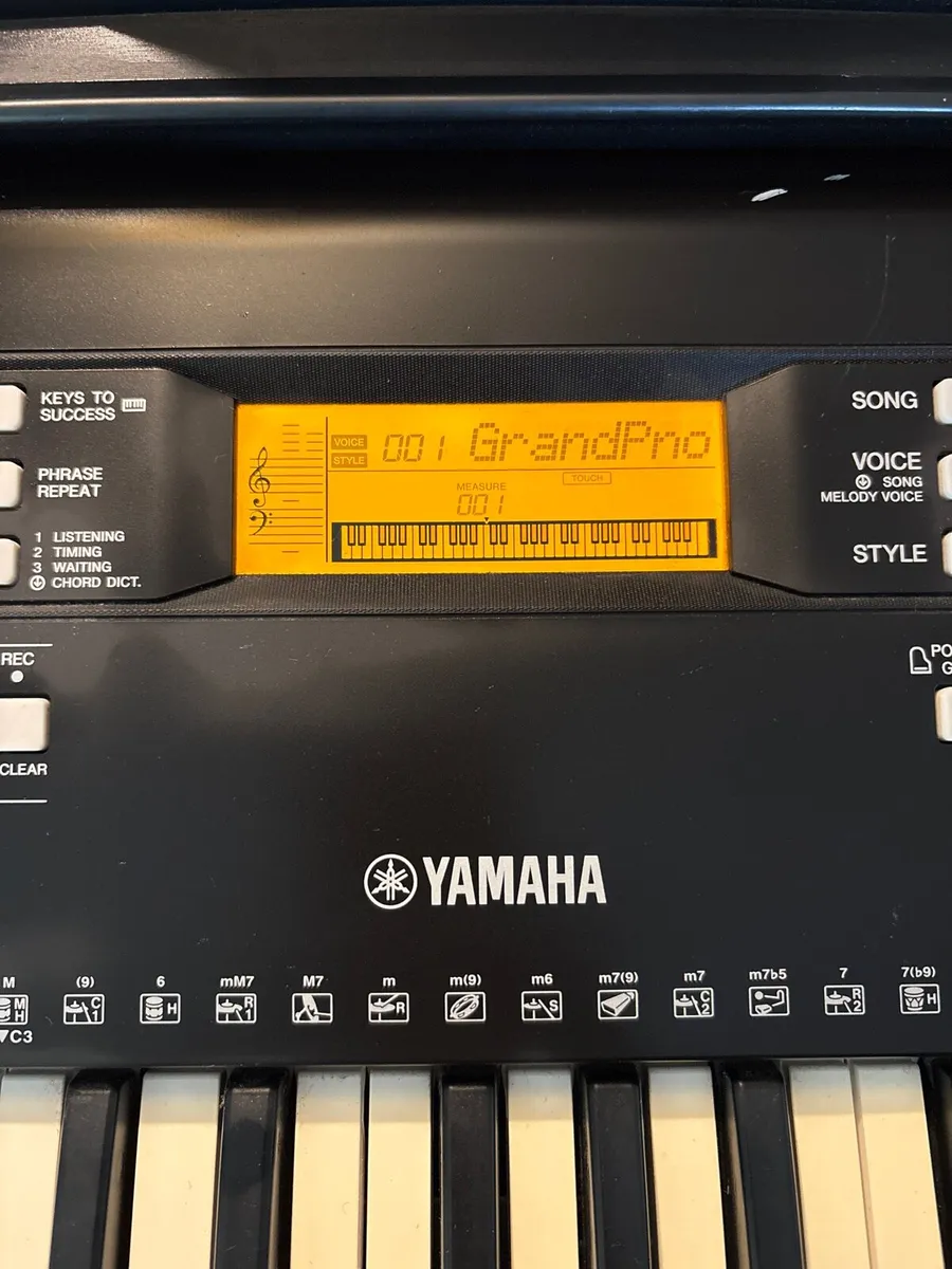 Yamaha Keyboard PSR E363 - Image 3