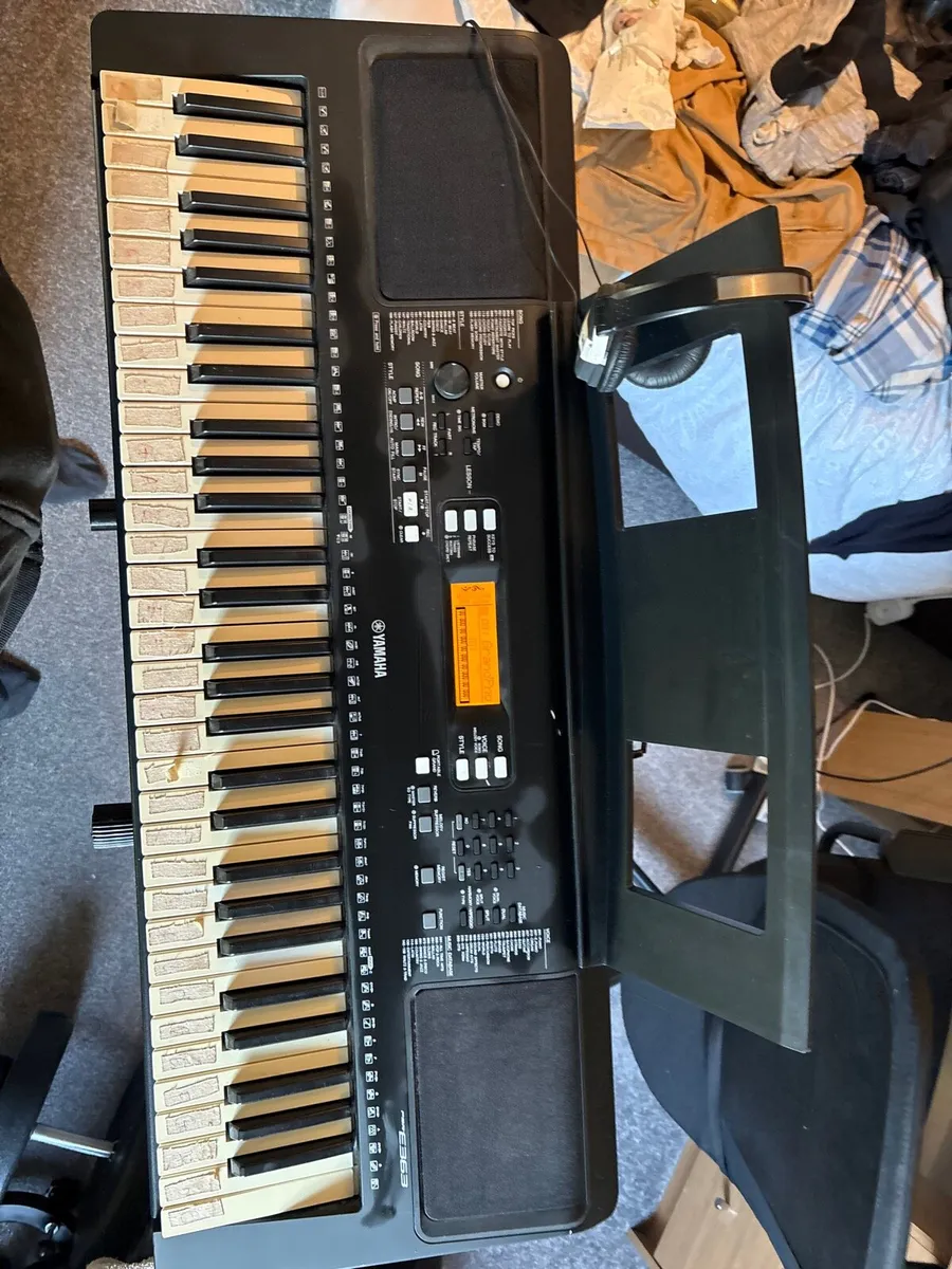 Yamaha Keyboard PSR E363 - Image 2