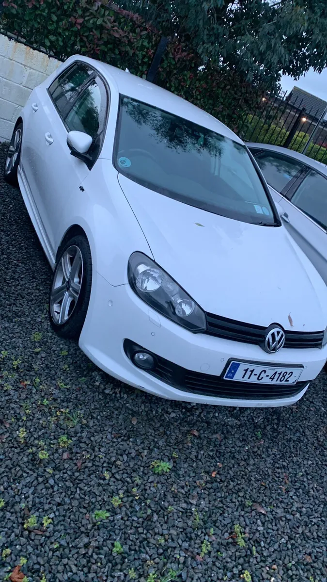 3 Golfs there @ 2500 a piece or buy 2 get 1 free - Image 2