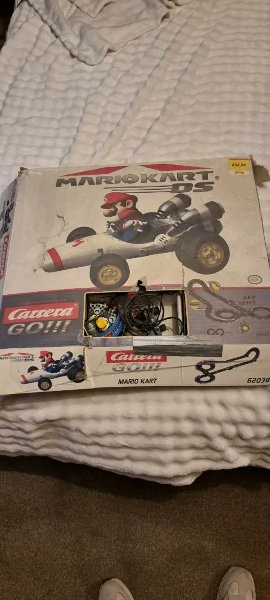 Mario Kart 'Scalextric' Cattera GO! - Image 1