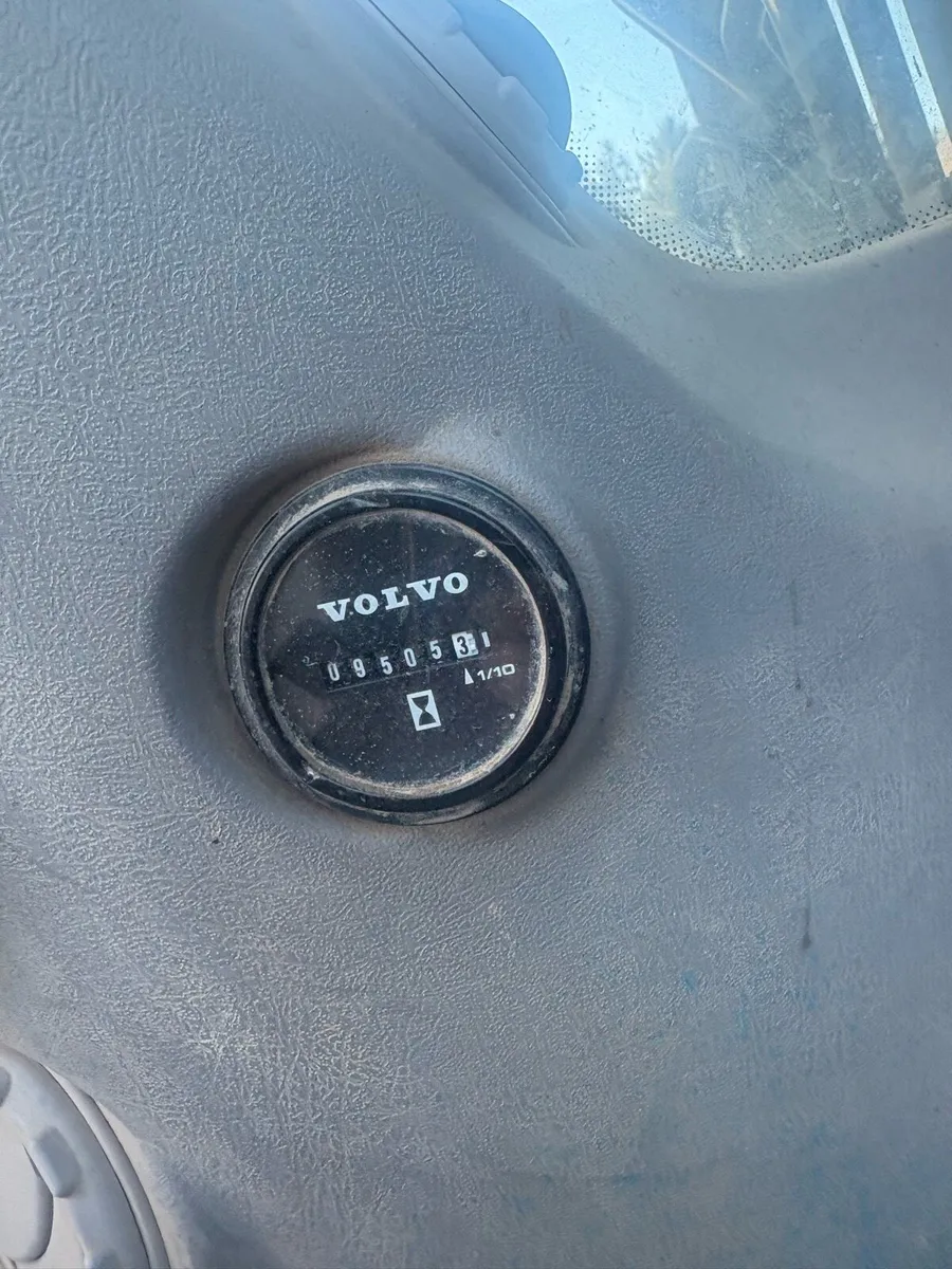 Volvo 140d excavator - Image 1