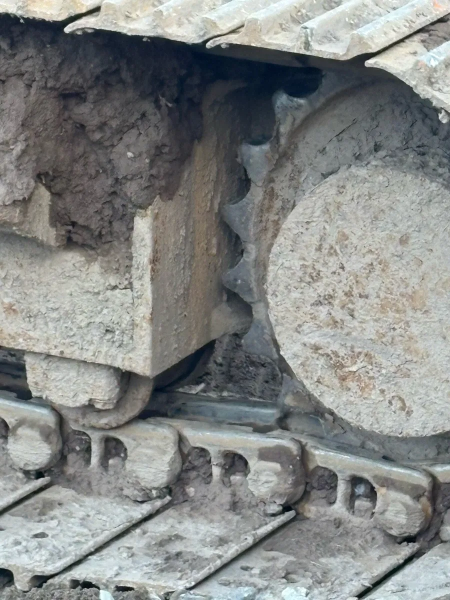 Volvo 140d excavator - Image 3