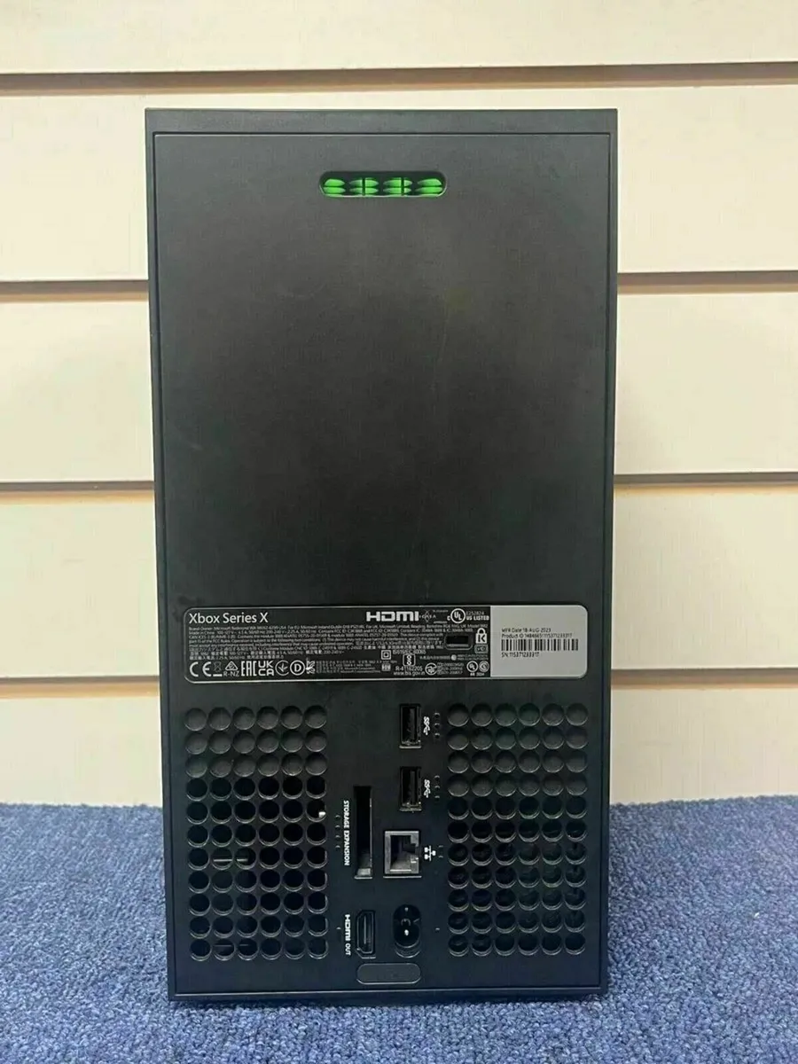 Xbox Series X - Image 4