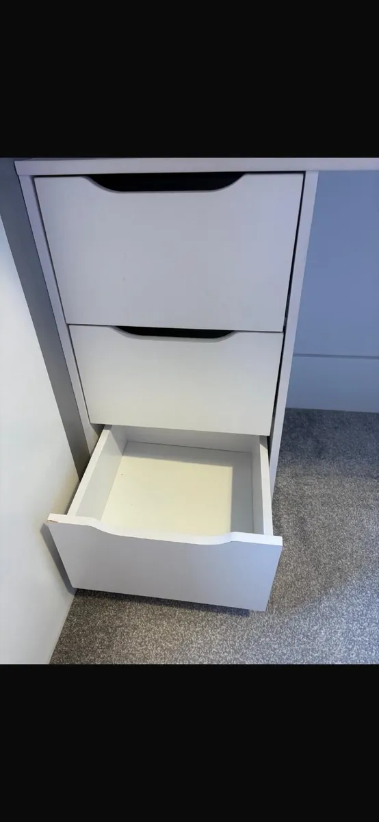 A high sleeper bed - Image 4